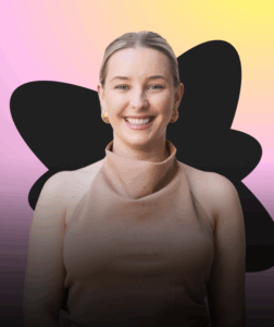 Sarah Pelecanos headshot